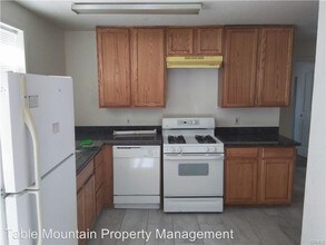 1616 5th Ave in Oroville, CA - Building Photo - Building Photo