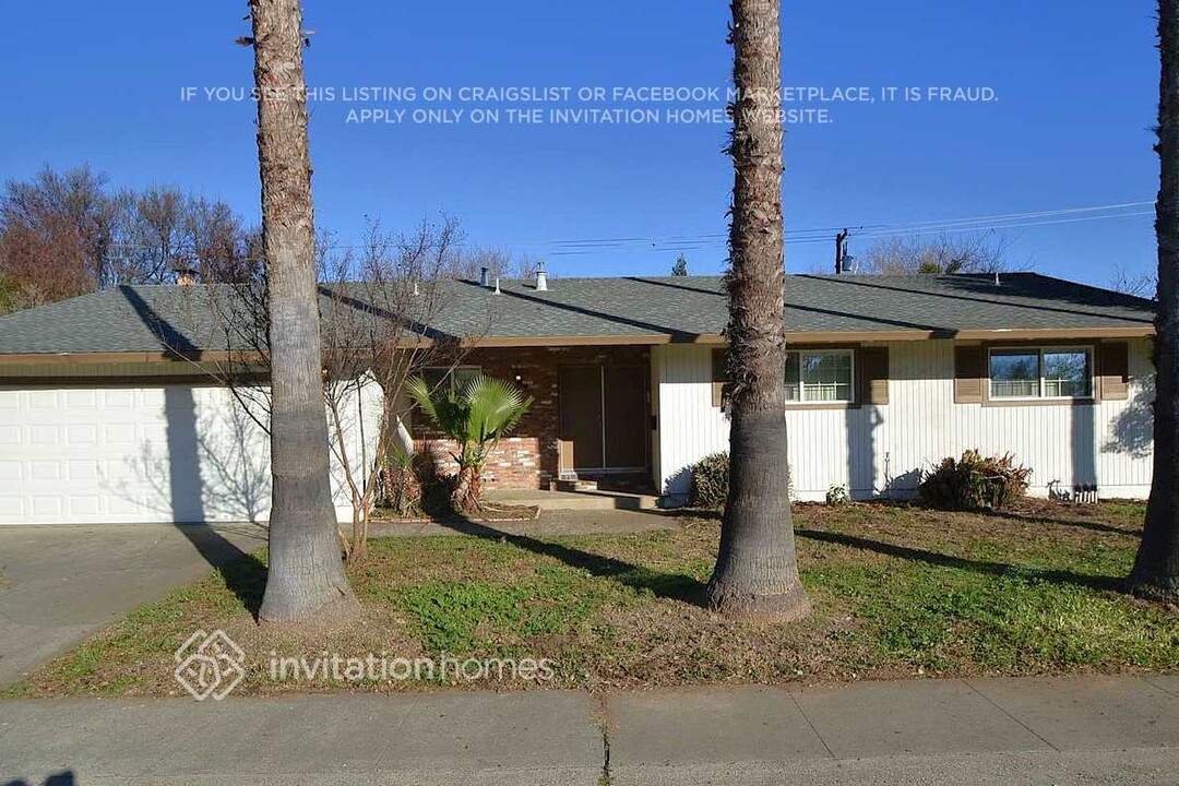 1361 Peach Tree Ln in Yuba City, CA - Building Photo