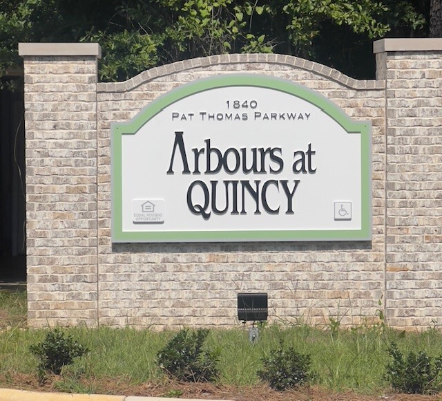 Arbours at Quincy in Quincy, FL - Foto de edificio - Building Photo