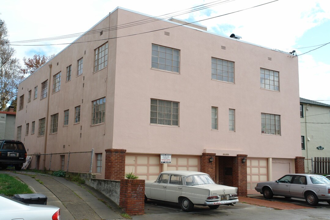 1919 Curtis St in Berkeley, CA - Foto de edificio