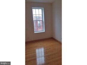 1203 Green St-Unit -2 in Philadelphia, PA - Building Photo - Building Photo