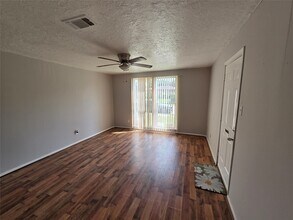 3723 Odin Ct in Houston, TX - Foto de edificio - Building Photo