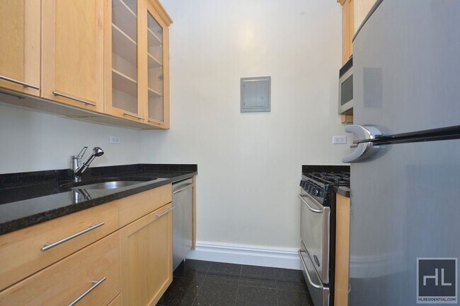 SECOND AVENUE in New York, NY - Building Photo - Building Photo