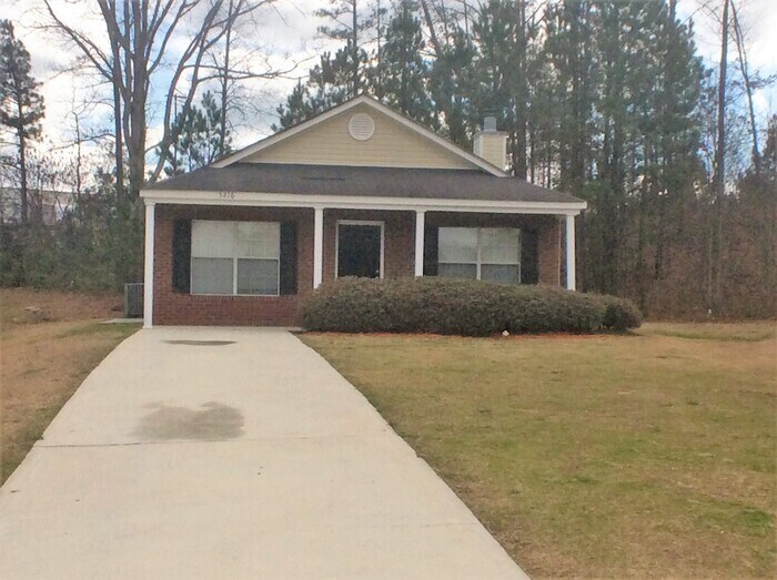 5216 Alexander St in Union City, GA - Building Photo