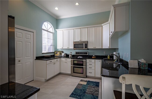 property at 2611 Citrus Lake Dr