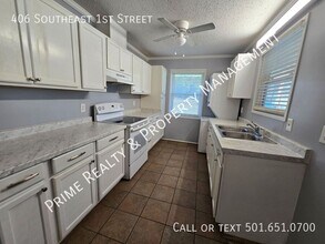 406 SE 1st St in Bryant, AR - Foto de edificio - Building Photo