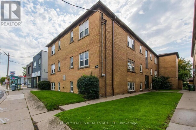 property at 2905 St Clair Ave E