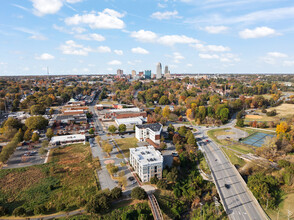 Gateway Apartments in Winston-Salem, NC - Foto de edificio - Building Photo