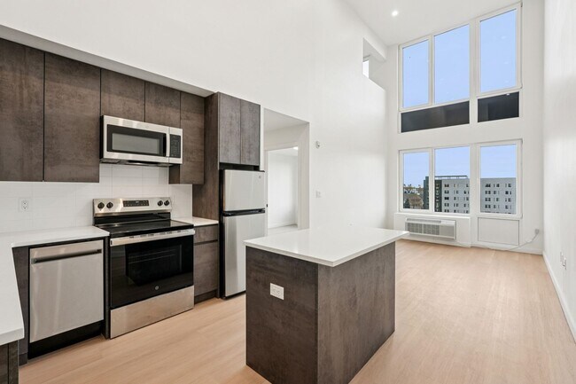 1 Mallory Ave in Jersey City, NJ - Building Photo - Building Photo