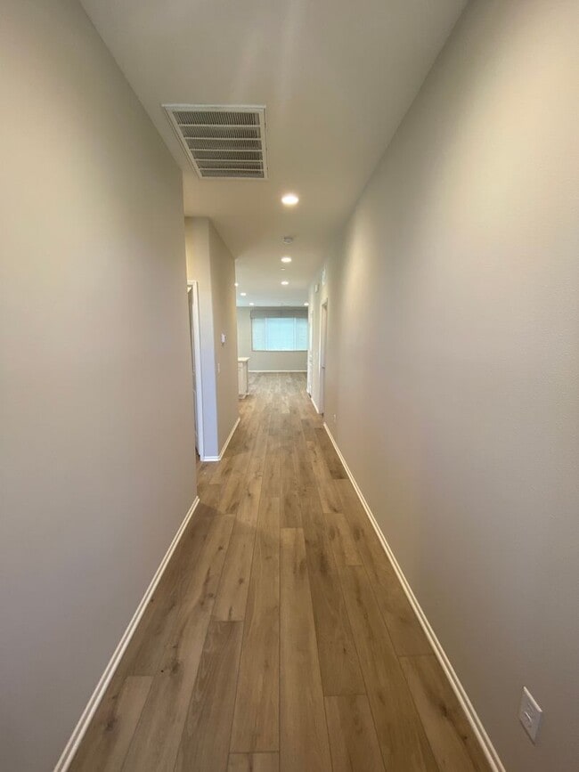 1748 E Holguin St in Lancaster, CA - Building Photo - Building Photo