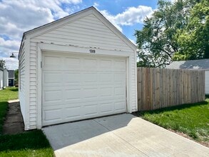 1309 Central Park Ave in Dayton, OH - Building Photo - Building Photo