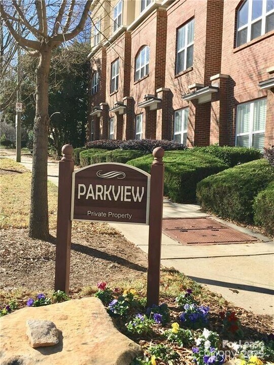 1310 Kenilworth Ave in Charlotte, NC - Building Photo