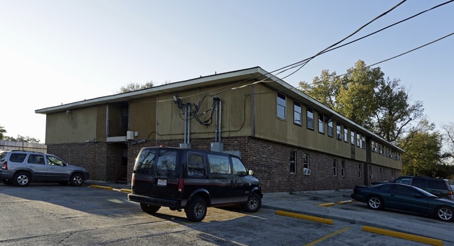 525 Richard Ave Apartments in River Ridge, LA - Building Photo - Building Photo