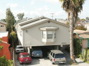 3684 42nd St in San Diego, CA - Foto de edificio - Building Photo