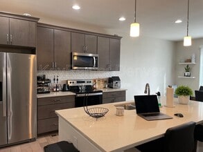 9675 E Idaho Pl in Denver, CO - Building Photo - Building Photo