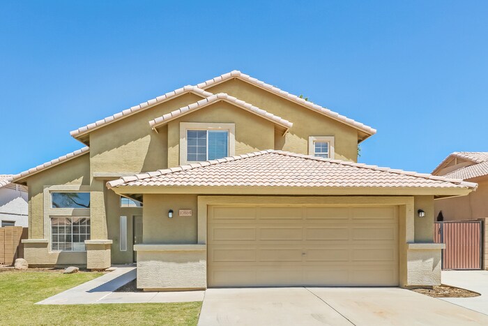 10864 W Melinda Ln in Sun City, AZ - Building Photo
