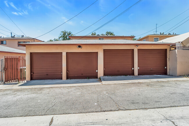 2924 W Via Acosta in Montebello, CA - Building Photo - Building Photo