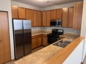 5111 Freeport Ct in Plainfield, IL - Building Photo - Building Photo