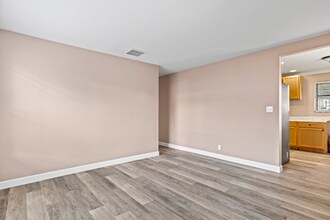 3717 Pinewood Ave in West Palm Beach, FL - Building Photo - Building Photo