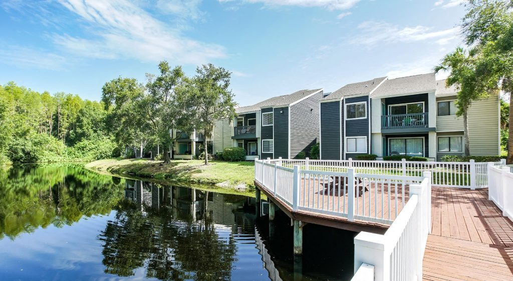 The Pointe at Carrollwood in Tampa, FL - Foto de edificio