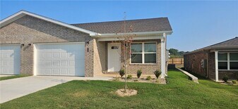 628 NW 69th Ave in Bentonville, AR - Building Photo