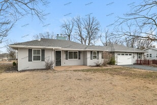 1006 Forest Ave in Kirkwood, MO - Building Photo