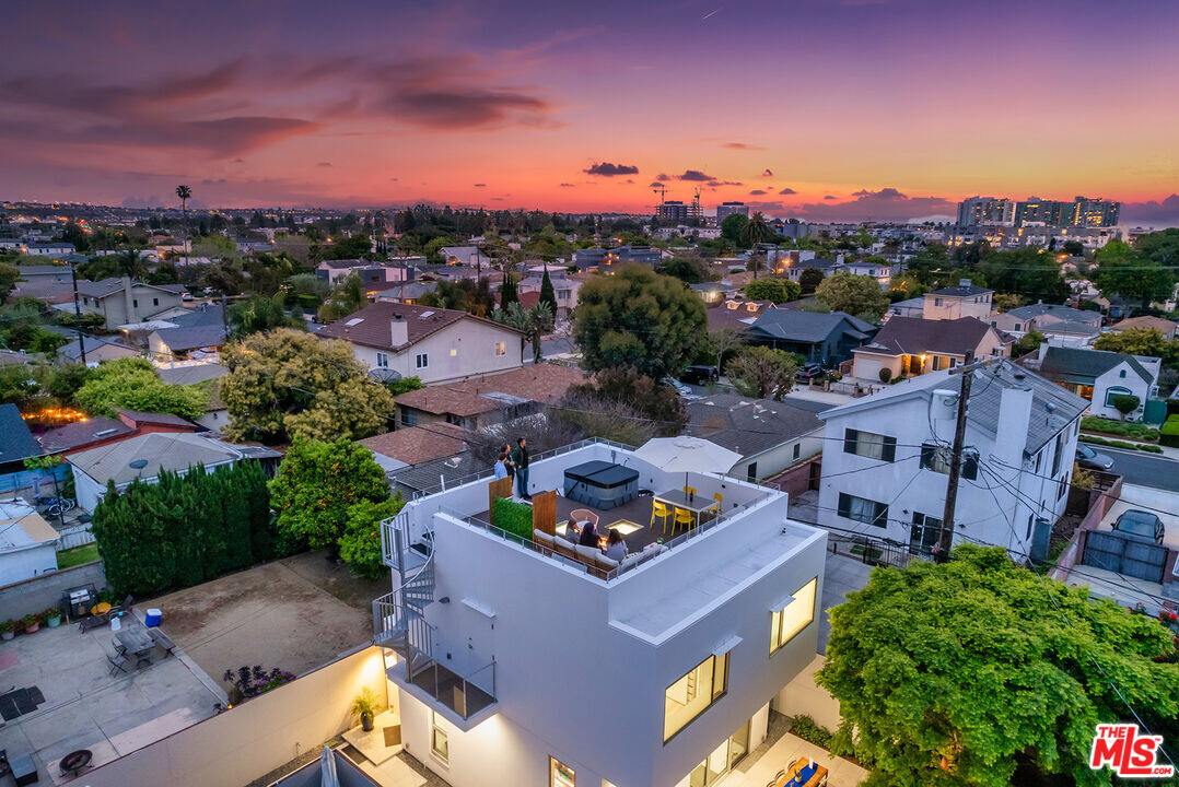 4057 Beethoven St in Los Angeles, CA - Building Photo