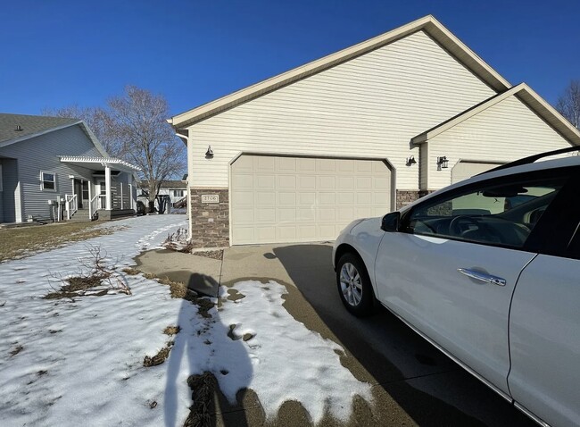 property at 2706 Wheatland Dr S
