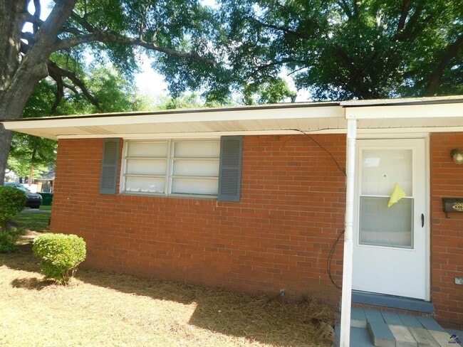 property at 1103 S 2nd St