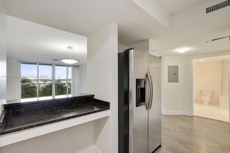 1500 Bay Rd, Unit G-0602 in Miami Beach, FL - Building Photo - Building Photo