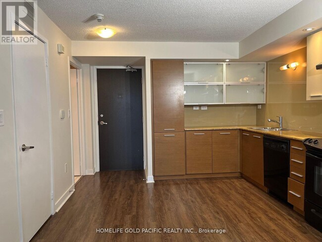8-1208 Telegram Mews in Toronto, ON - Building Photo - Building Photo