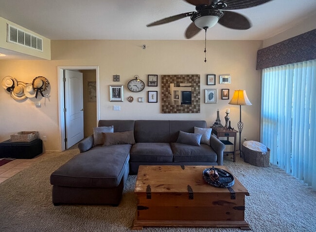 10401 N Saguaro Blvd, Unit 101 in Fountain Hills, AZ - Foto de edificio - Building Photo
