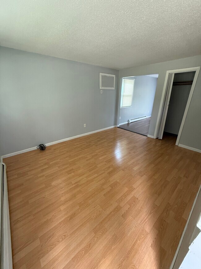 152 Walnut St in Agawam, MA - Building Photo - Building Photo