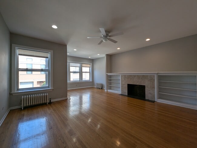 1940 W Lawrence Ave, Unit 2