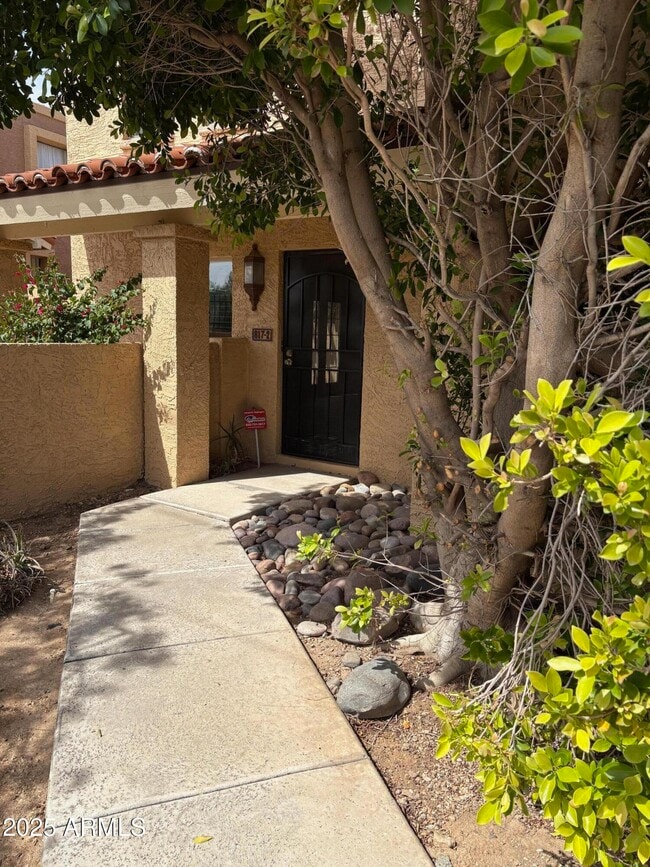 property at 817 E North Ln