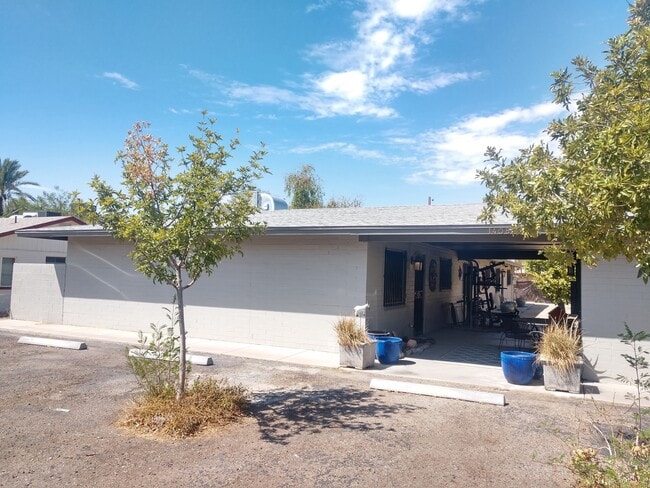 property at 1408 W Becker Ln