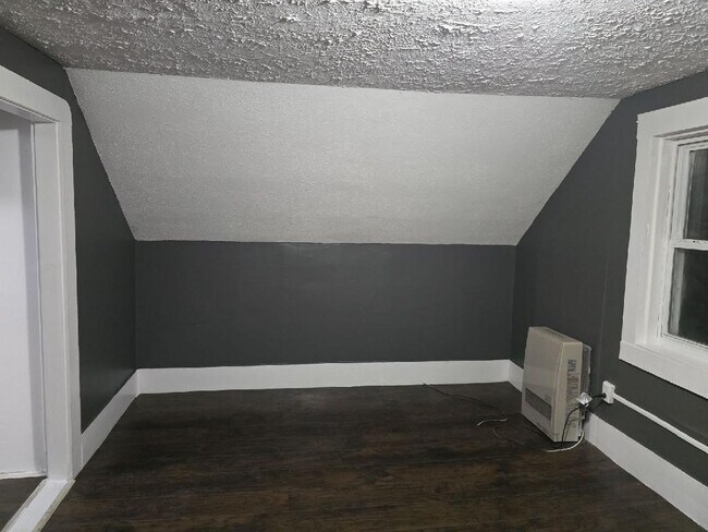 12 Gold St, Unit 1a in Waterville, ME - Foto de edificio - Building Photo