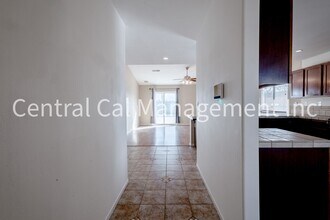 11123 Cactus Valley Dr in Bakersfield, CA - Building Photo - Building Photo