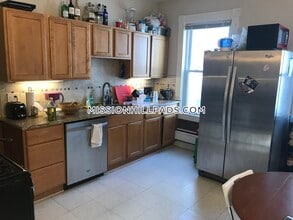 9 Hillside St, Unit 2 in Boston, MA - Building Photo - Building Photo