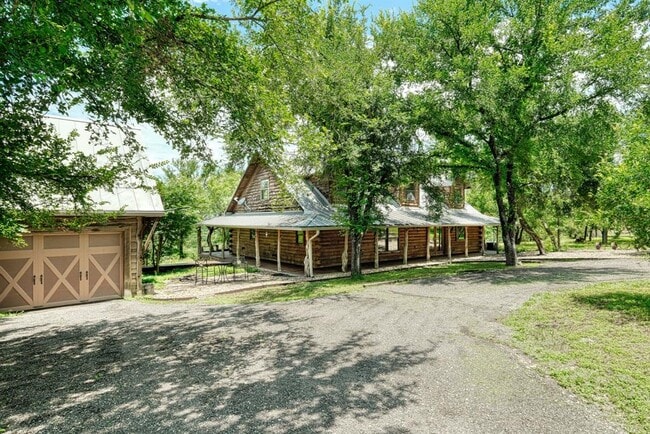 1111 Berry Ln in Georgetown, TX - Building Photo - Building Photo