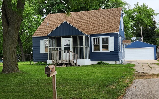 532 Anna Ave in Machesney Park, IL - Building Photo - Building Photo