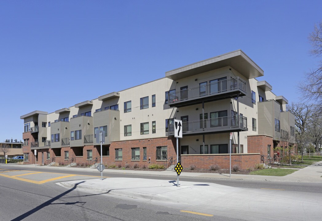 Audubon Crossing Apartments in Minneapolis, MN - Building Photo