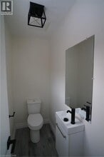 79 Kortright Rd W in Guelph, ON - Building Photo - Building Photo