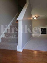 2140 Lauren Woods Dr in Winston-Salem, NC - Foto de edificio - Building Photo
