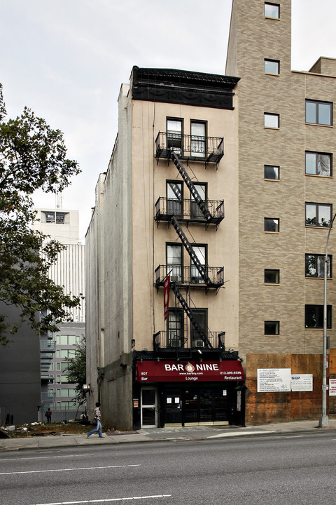 807 9th avenue in New York, NY - Building Photo