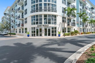 Paraiso at Fountain Square in Miami, FL - Foto de edificio - Building Photo