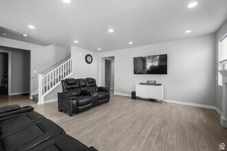 13099 Twisted Oaks Dr, Unit BL21 in Riverton, UT - Building Photo - Building Photo