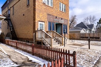 1110 2nd Ave N in Grand Forks, ND - Building Photo - Building Photo