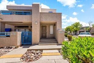 7956 E Colette Cir in Tucson, AZ - Building Photo