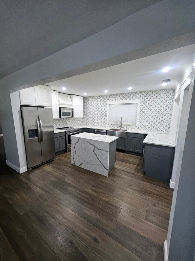 4526 29th Ave N in St. Petersburg, FL - Building Photo - Building Photo